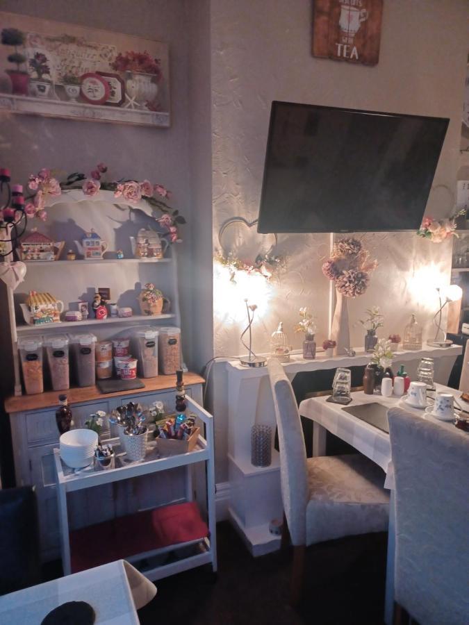 Friends Hotel Blackpool Esterno foto