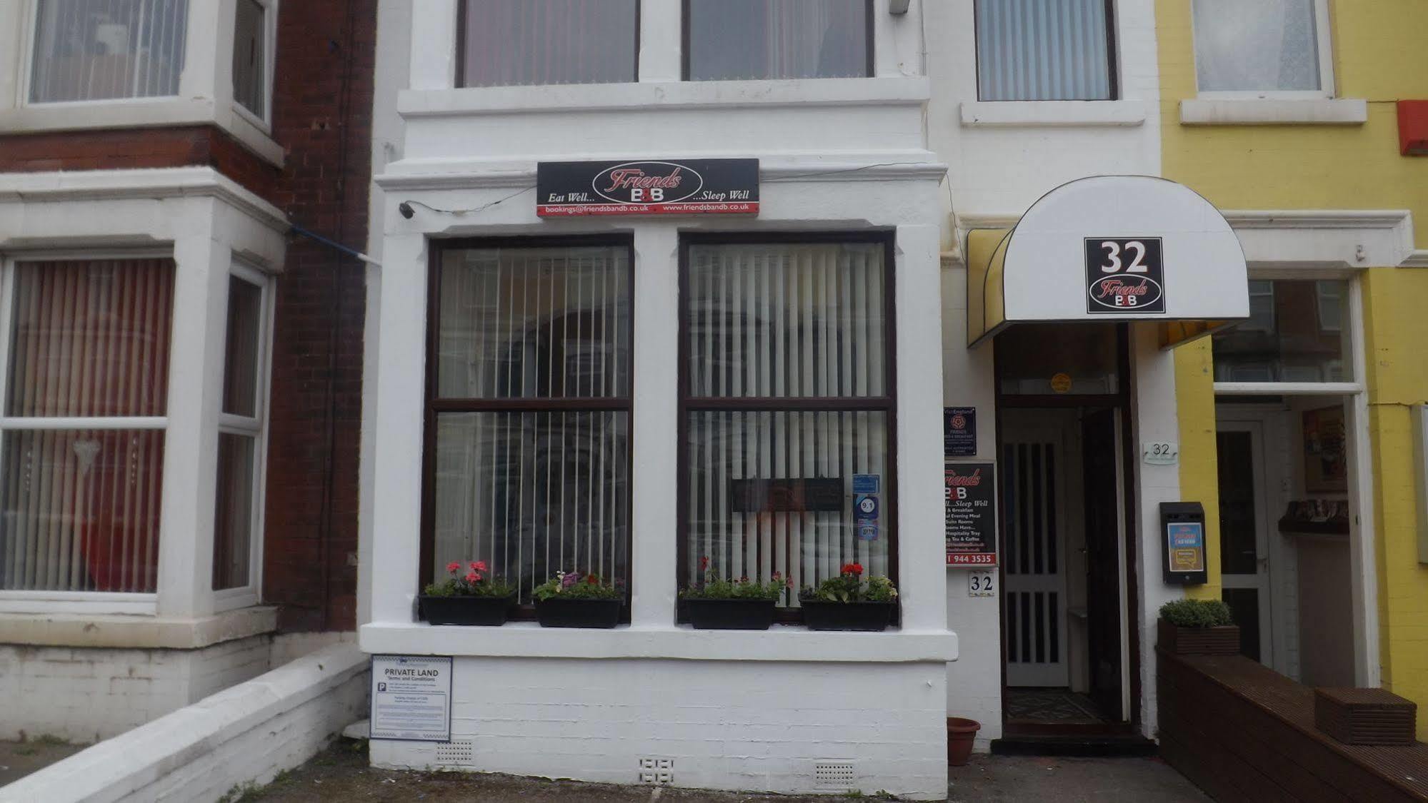 Friends Hotel Blackpool Esterno foto