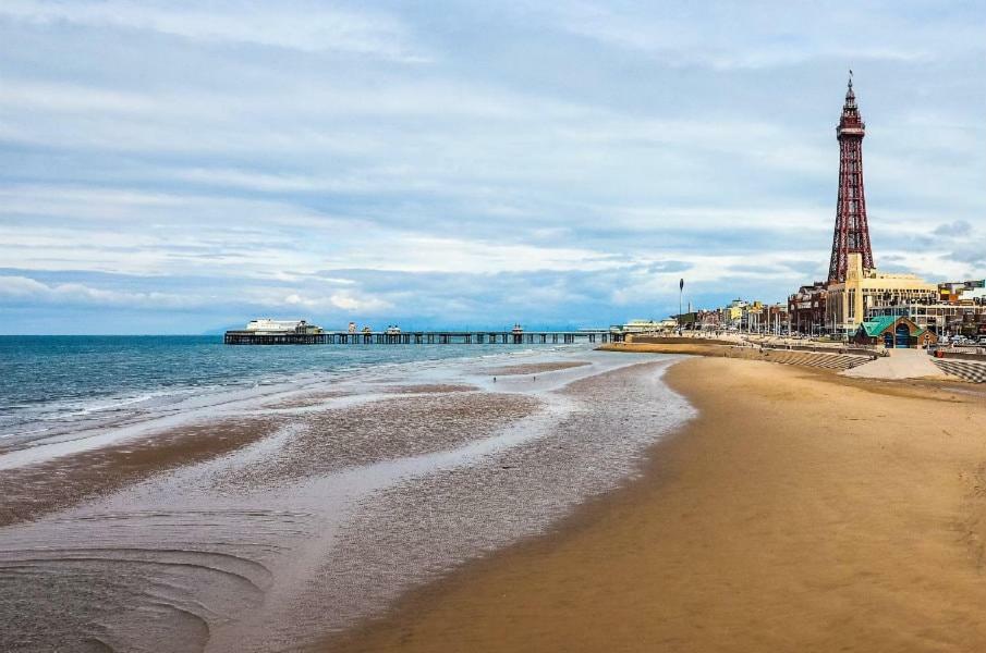 Friends Hotel Blackpool Esterno foto